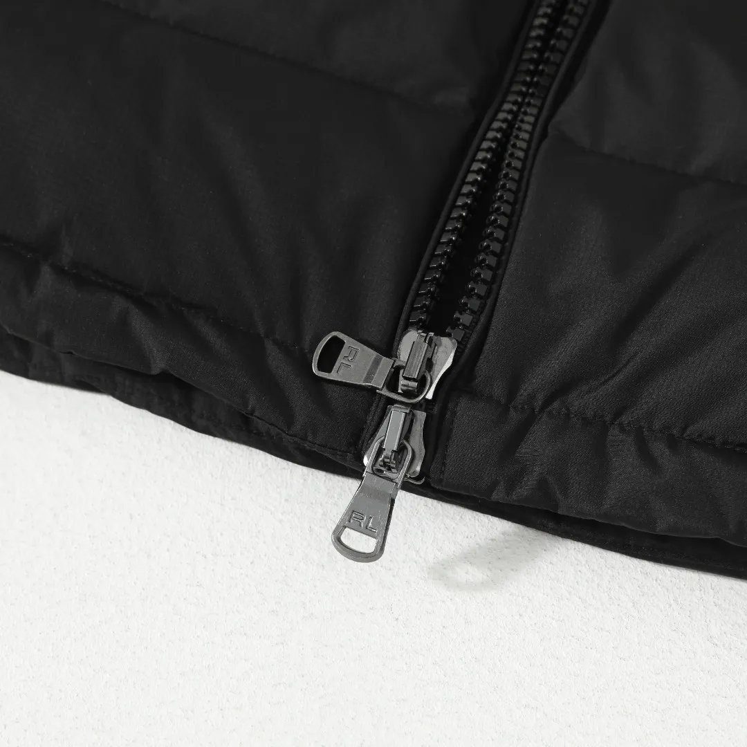 P490 #R51 Ralph Lauren winter new style for men and women, classic small logo waterproof pure down vest sleeveless official item number: RL14255 Full set of customized accessories, details determine success or failure.  - Accessories: Original hangtag, washed label + electroplated YK zipper logo, customized Laval Lauren zipper, full set of accessories - Same style for men and women. Color: Khaki, green, navy, black. Size: S M L